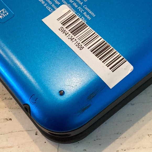 Nintendo 3DS XL Console Premium Refurbished & Charger Blue - Picture 10 of 16